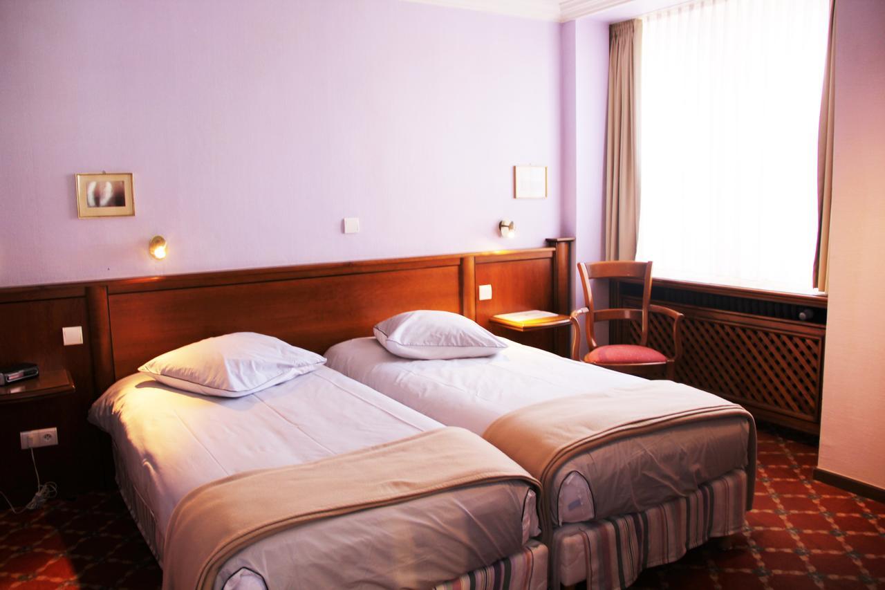 Hostellerie Au Cygne Wissembourg Exterior foto